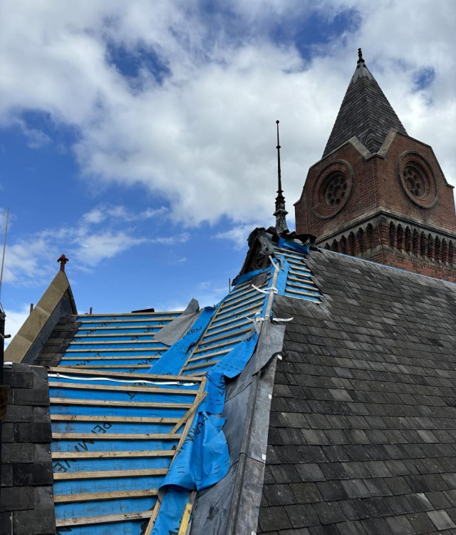 Stephenson Memorial Hall roof being rebuilt