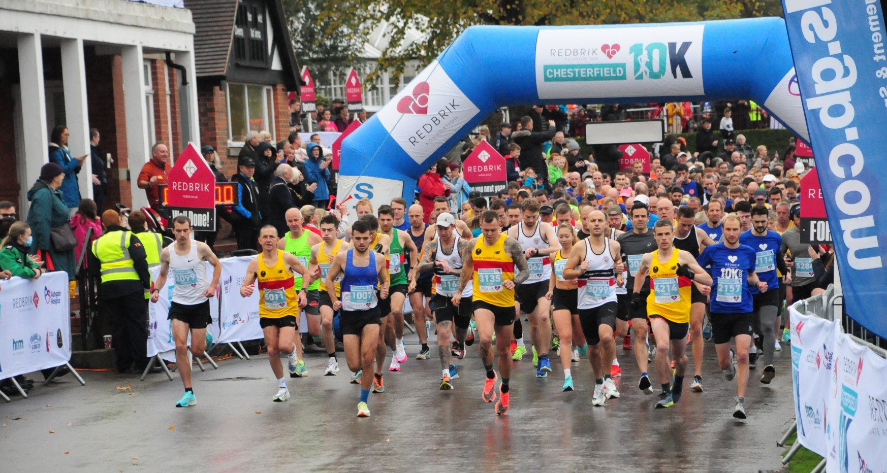 Runners set off for 10k race